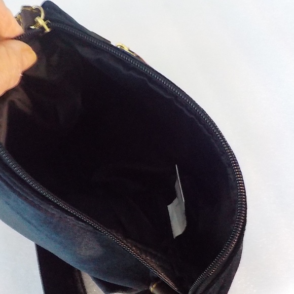 NEW Crossbody or Shoulder Bag - Picture 9 of 9